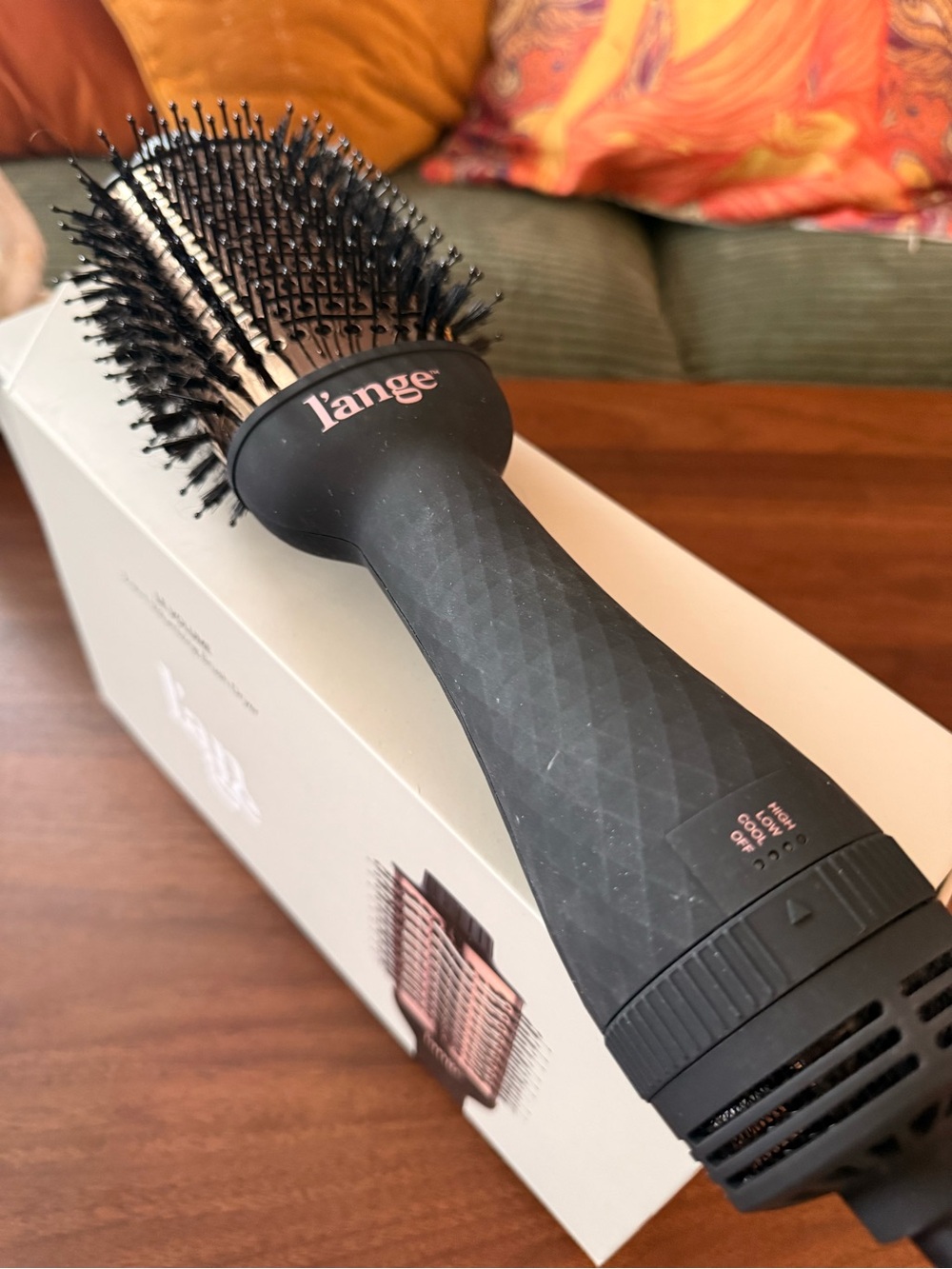 L'ange Matte Black Round Vent Brush with Soft Bristles